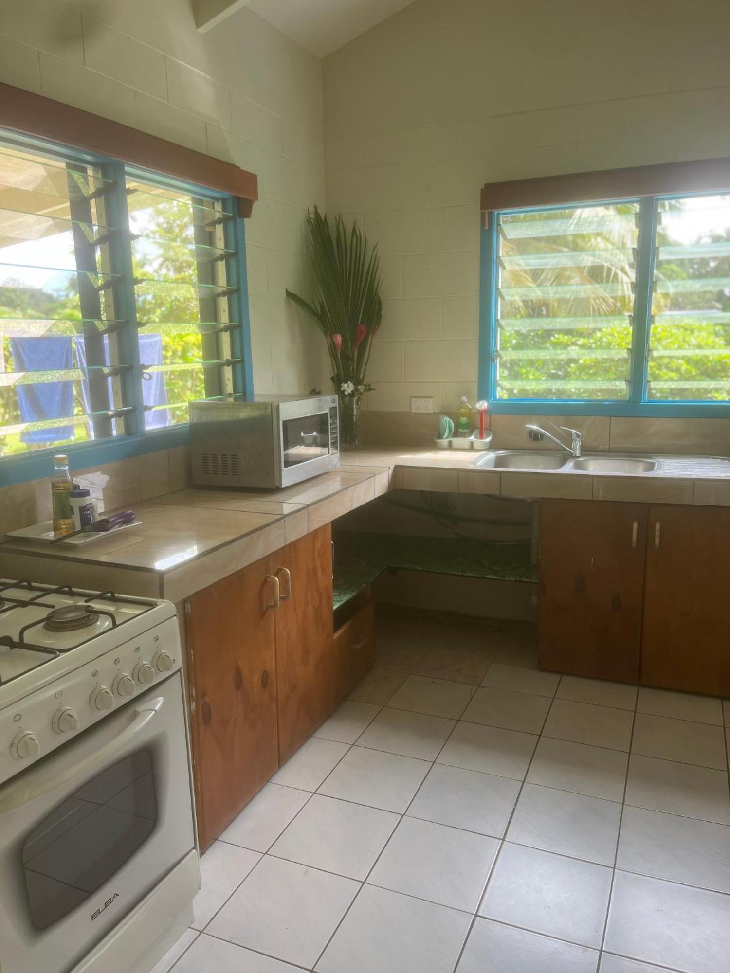 Sharnytas Guesthouse Air Conditioned 아바루아 외부 사진